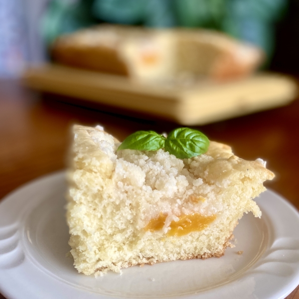 Apricot Crumble Cake