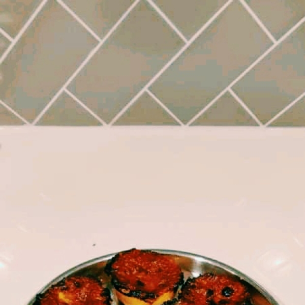 Chicago Deep-Dish Pizza Muffins