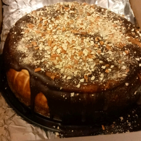 Caramel-Pretzel Cheesecake