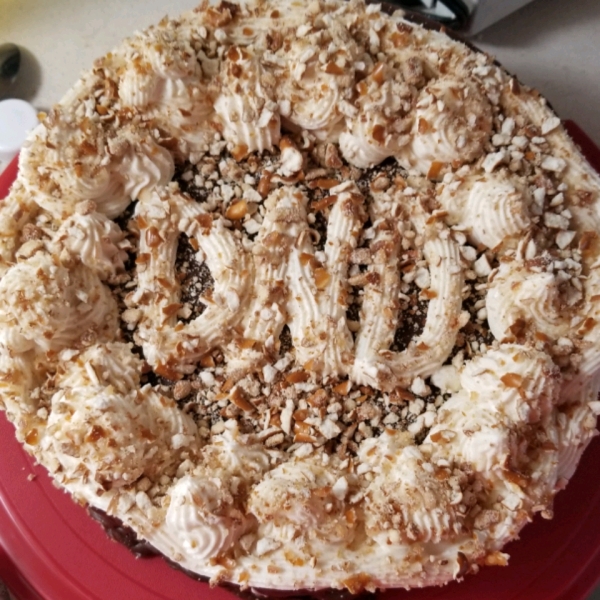 Caramel-Pretzel Cheesecake