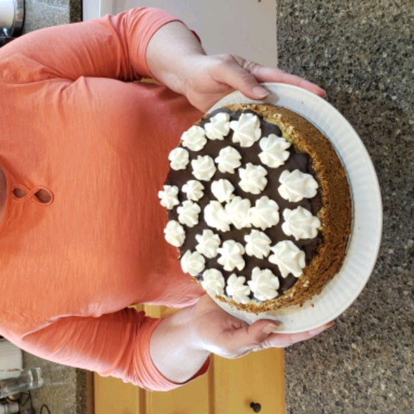 Caramel-Pretzel Cheesecake