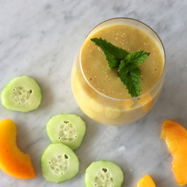 Peachy Mango Cucumber Tea Smoothie