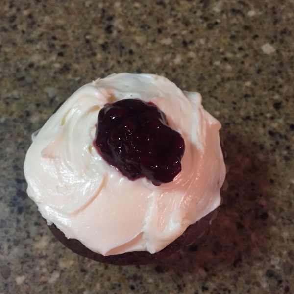 Strawberry-Chocolate Cream Cheese Cupcakes