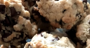 Paleo Skillet Chocolate Chip Cookie