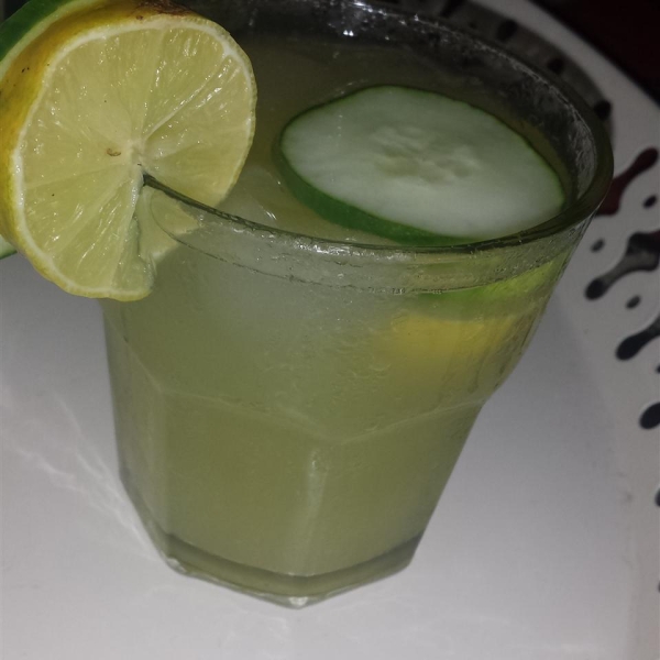Refreshing Cucumber Lemonade