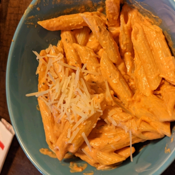 Penne and Vodka Sauce