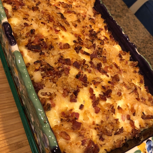 Macaroni and Cheese with Caramelized Onions and Bacon