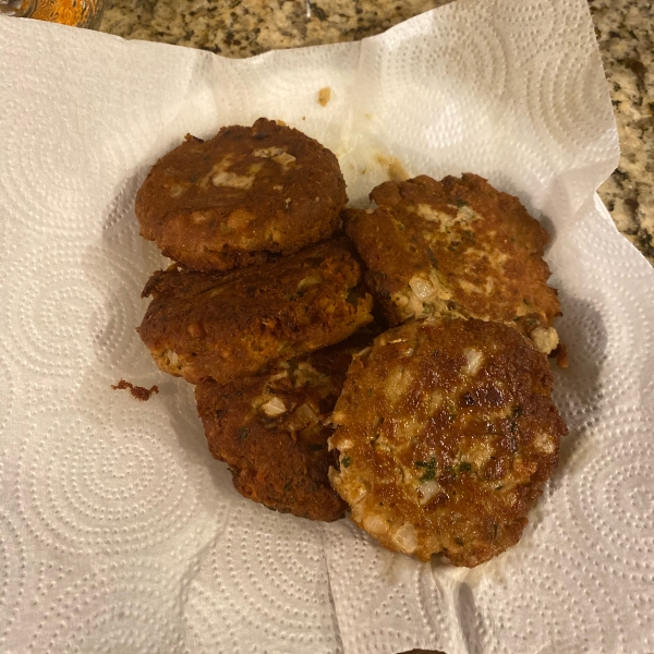 Salmon Cakes III