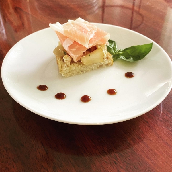 Pear and Prosciutto Bruschetta