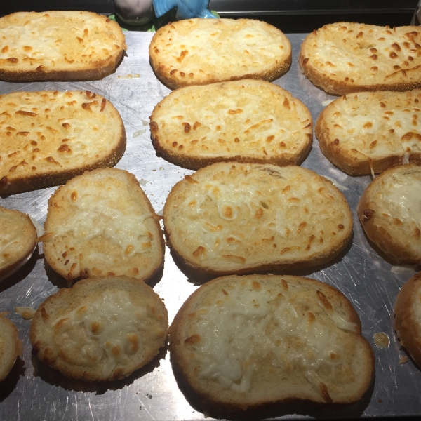 Easy Cheesy Garlic Bread