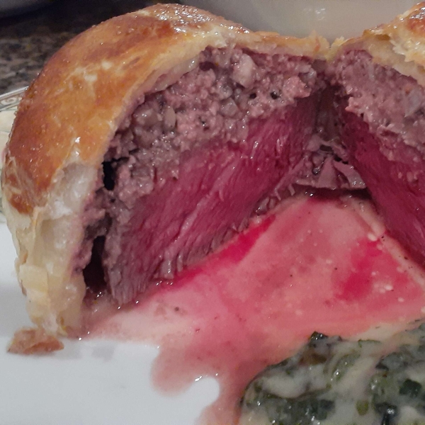 Mini Beef Wellingtons with Red Wine Sauce