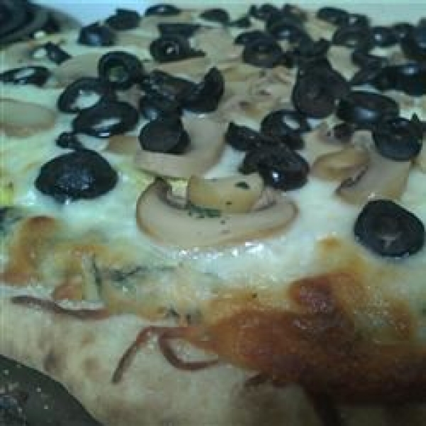 Spinach Alfredo Pizza