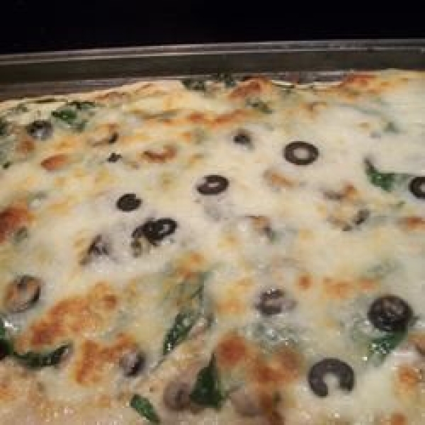 Spinach Alfredo Pizza
