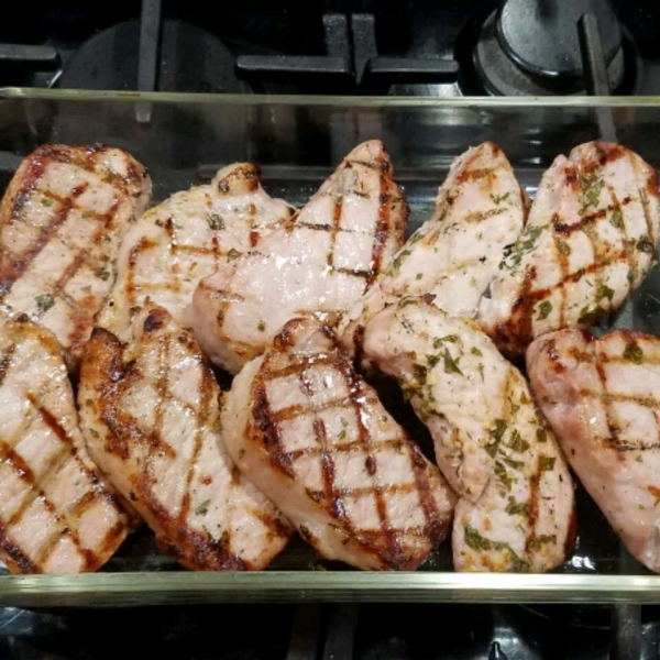 Basil Garlic Grilled Pork Chops