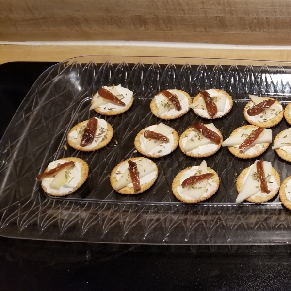 Pear and Date Hors d'Oeuvre