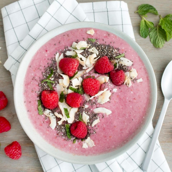 Raspberry-Coconut Smoothie Bowl