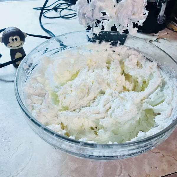 Holland Cream (White Cream Filling)