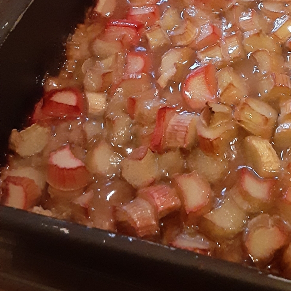 Sweet Rhubarb Crisp