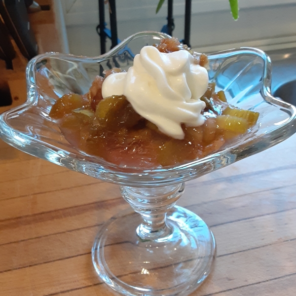 Sweet Rhubarb Crisp