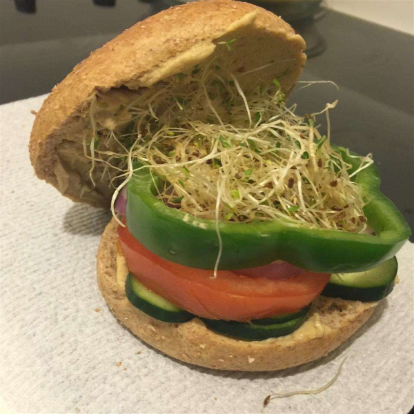Fresh Veggie Bagel Sandwich