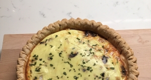 Easy Sour Cream Chicken Quiche