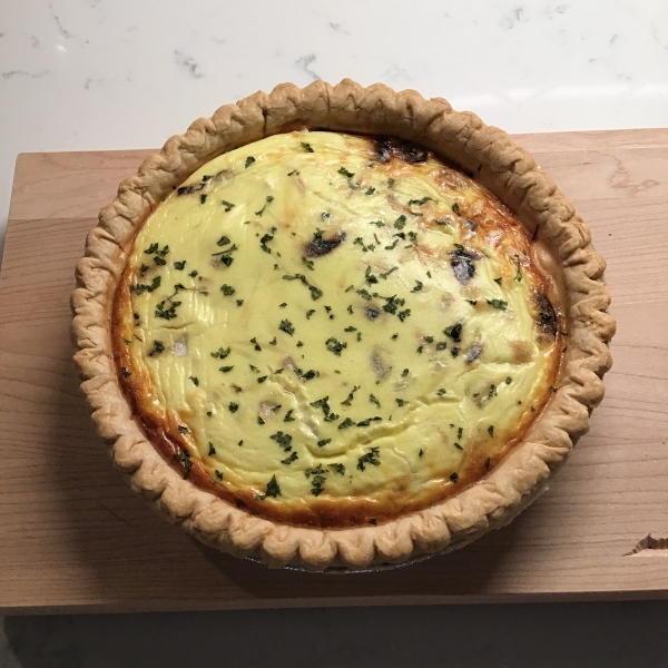 Easy Sour Cream Chicken Quiche