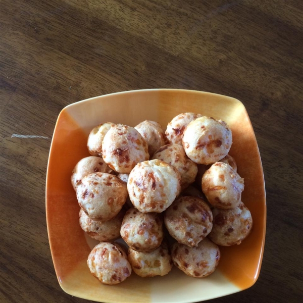 Brazilian Cheese Puffs (Pao de Queijo)