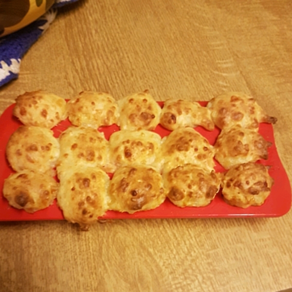 Brazilian Cheese Puffs (Pao de Queijo)