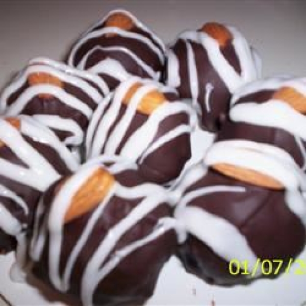 Famous Coconut-Almond Balls