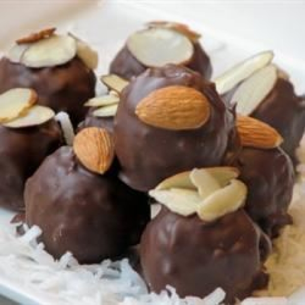 Famous Coconut-Almond Balls
