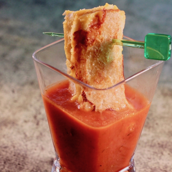 Grilled Cheese Shooters