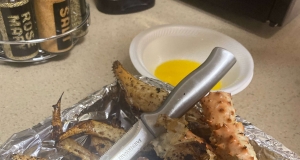 Crab Legs with Garlic Butter Sauce