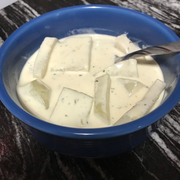 Kohlrabi in Lemon-Cream Sauce