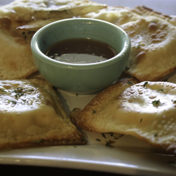 Baked Jalapeno Chicken and Cheese Wontons