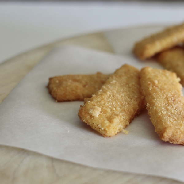 Delicious Cheesy Cheese Straws