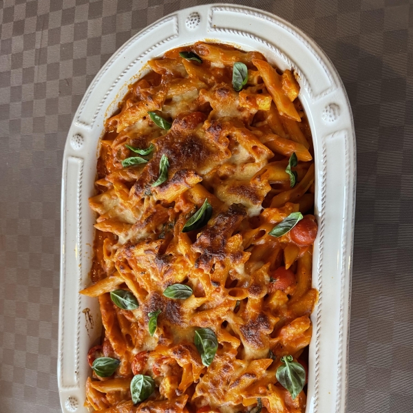 Creamy Pasta Bake with Cherry Tomatoes and Basil