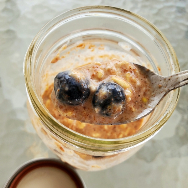 Overnight Oats with Blueberries