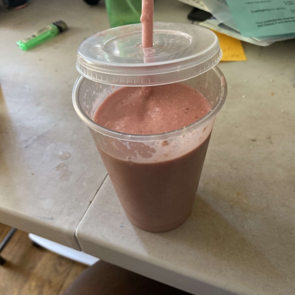 Strawberry Oatmeal Breakfast Smoothie