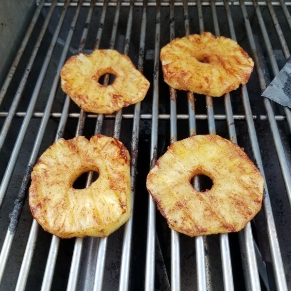 Grilled Peaches and Ice Cream