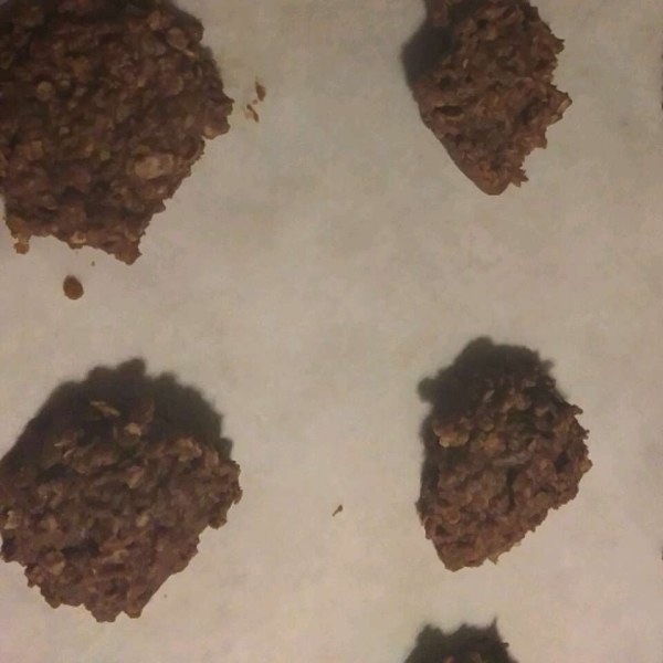 Martina McBride's No-Bake Peanut Butter-Chocolate Cookies