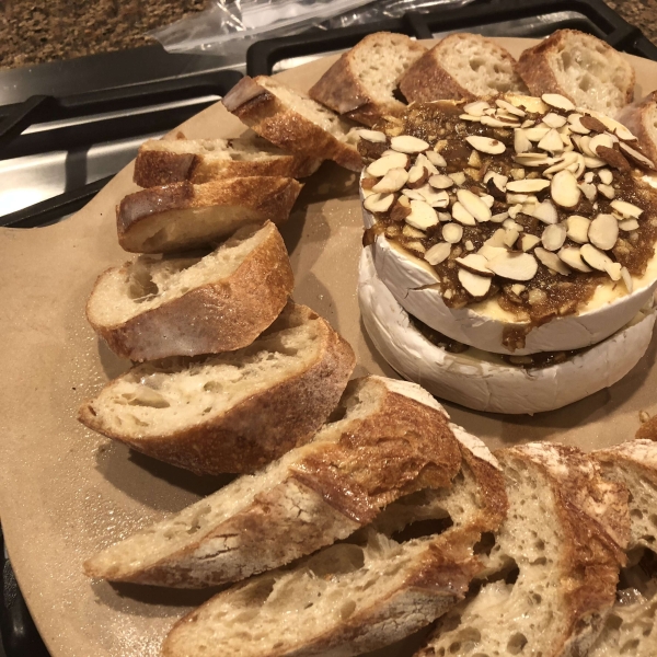 Easy Baked Brie with Almonds and Brown Sugar