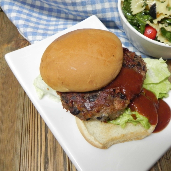 Mozzarella-Stuffed Turkey Burgers