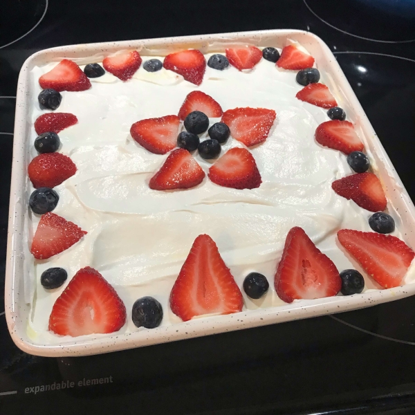 Strawberry Delight Dessert Pie