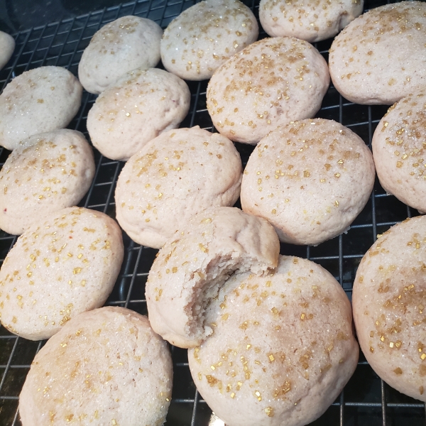 Chewy Strawberry Sugar Cookies