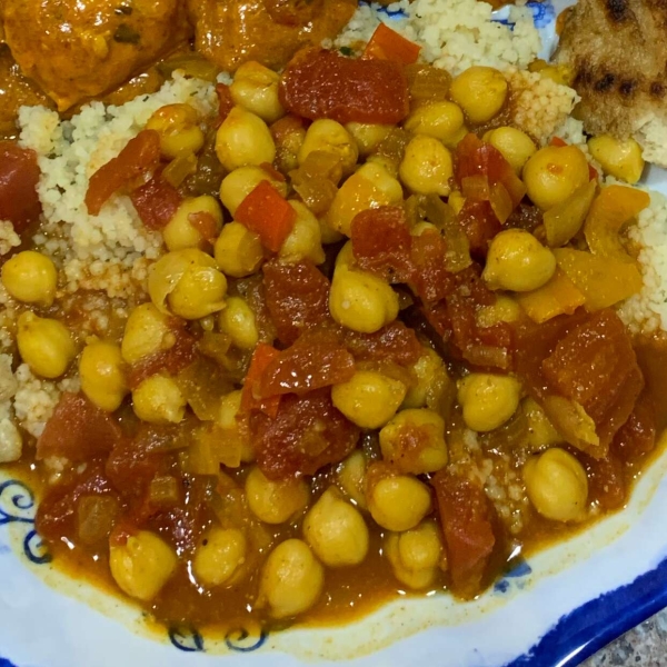 Chana Masala (Chickpeas and Tomatoes)