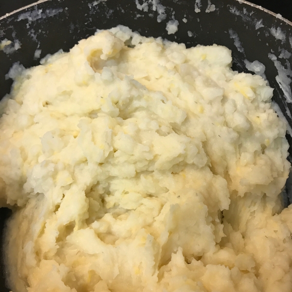 Garlic Herb Feta Cheese Mashed Potatoes