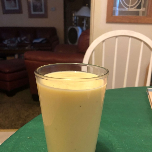 Easy Mango Banana Smoothie