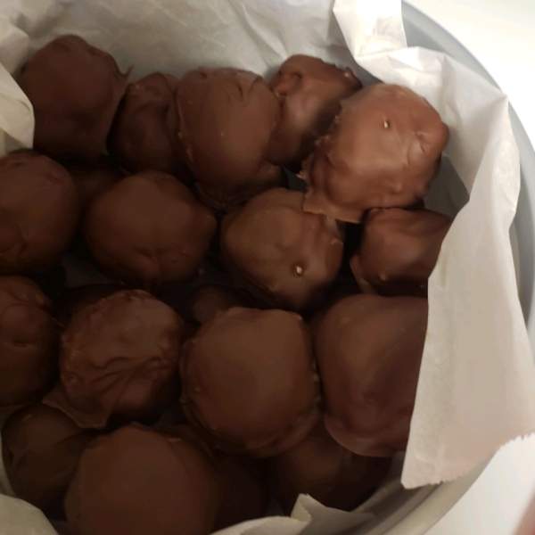 Chocolate Chip Cookie Dough Truffles