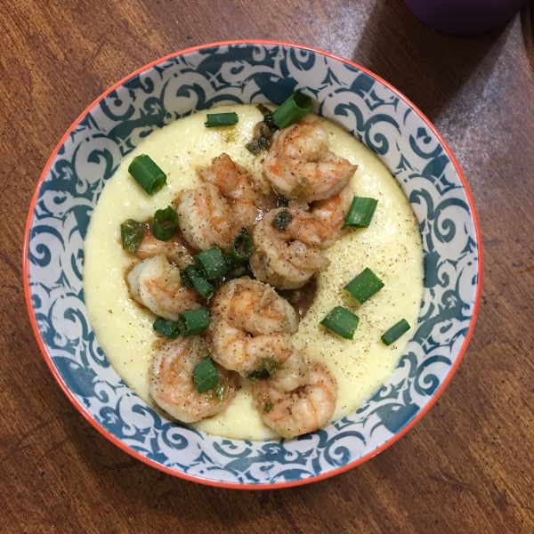 Momma's Shrimp and Cheese Grits