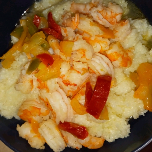 Momma's Shrimp and Cheese Grits